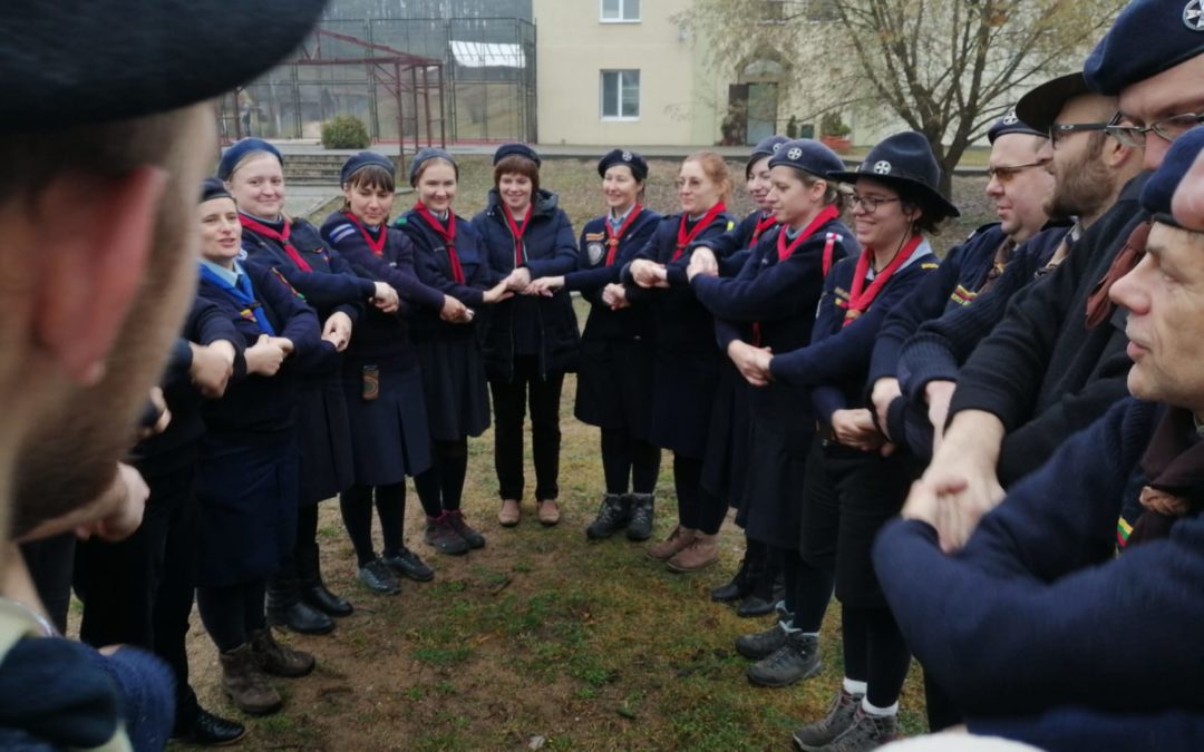 Premier camp-école des chefs de groupe en Biélorussie !
